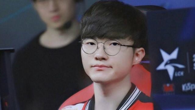 IEM墨尔本2025第二天：最佳比赛、击杀、评论、表情包、影响者反应