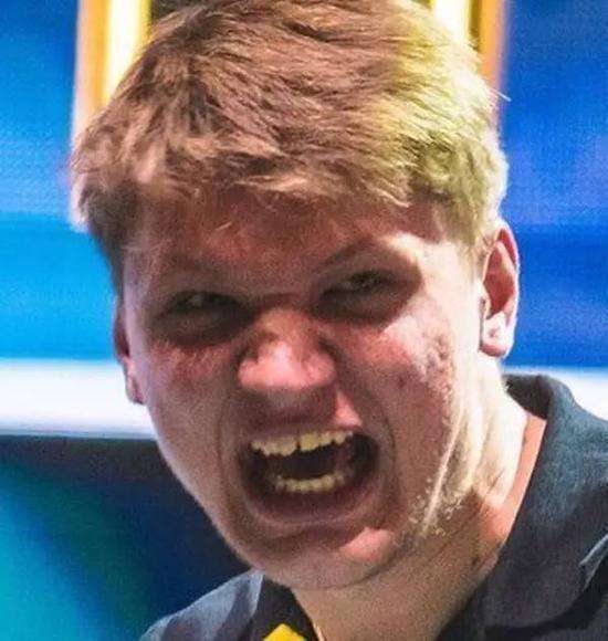 Valve对重大赛事前的阵容变更限制施加了 CS2